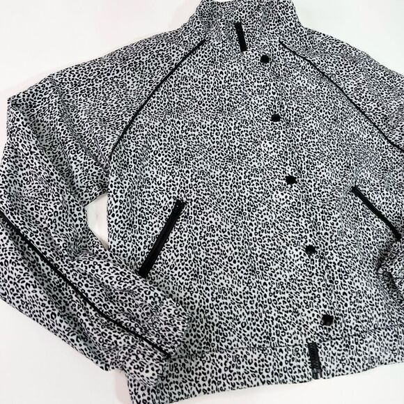 AllFenix Cropped Jacket Women's Medium Black Leopard Print Zip Snap Closure - Picture 2 of 10